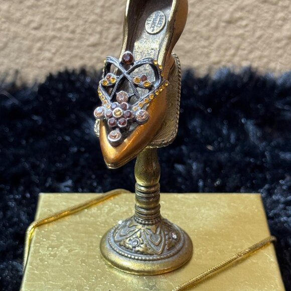 Miniture Sweet Romance Shoe And Stand - Picture 2 of 5